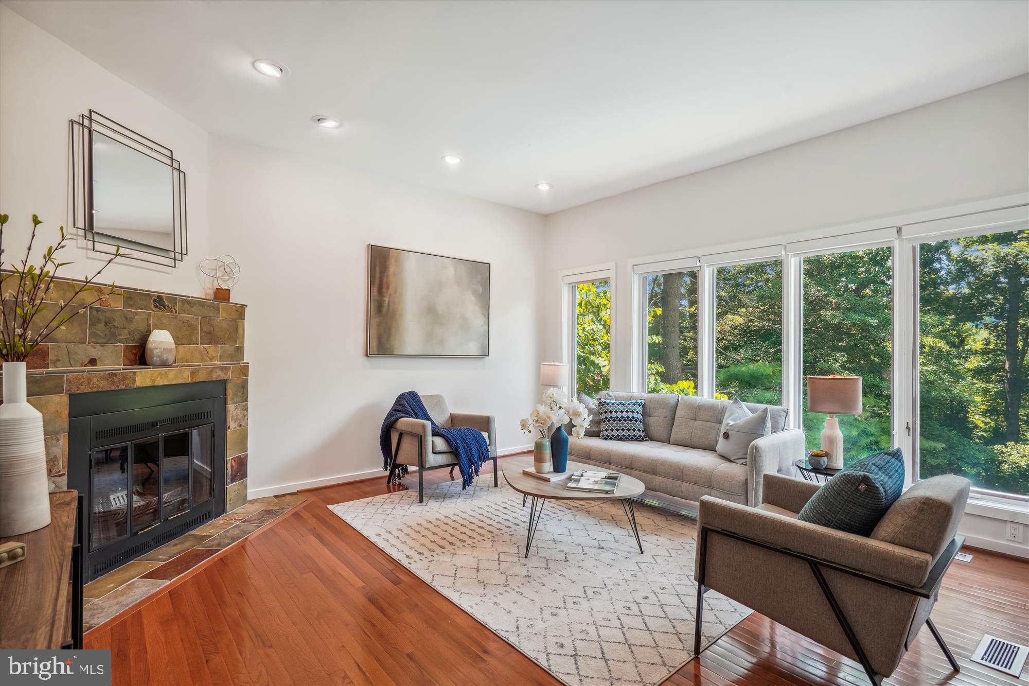 6424 Ridge Drive Bethesda, MD 20816 - Photo 18 of 69 Family Room with floor-to-ceiling windows