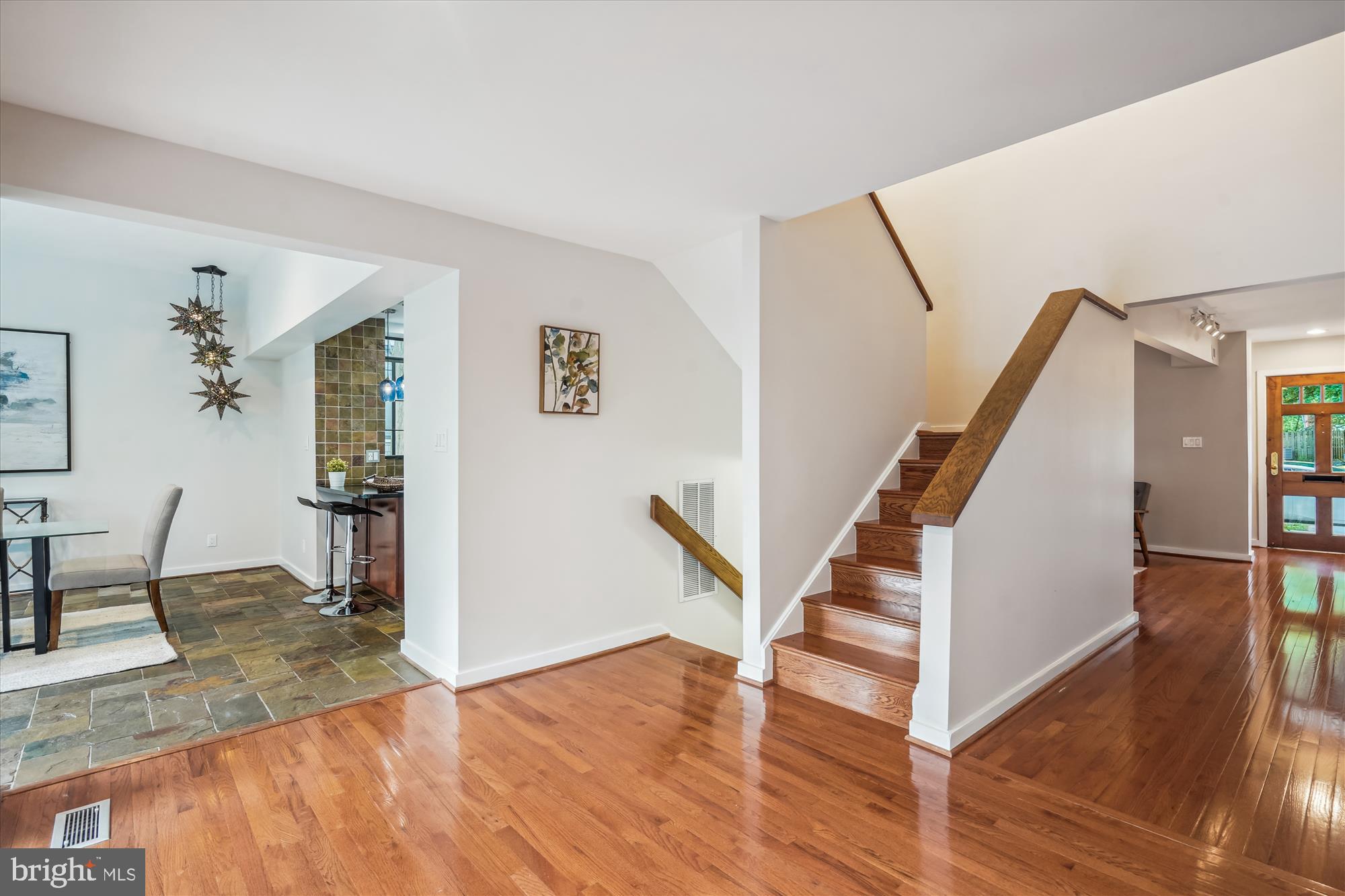 6424 Ridge Drive Bethesda, MD 20816 - Photo 10 of 69 2 Story staircase with Sun Spot