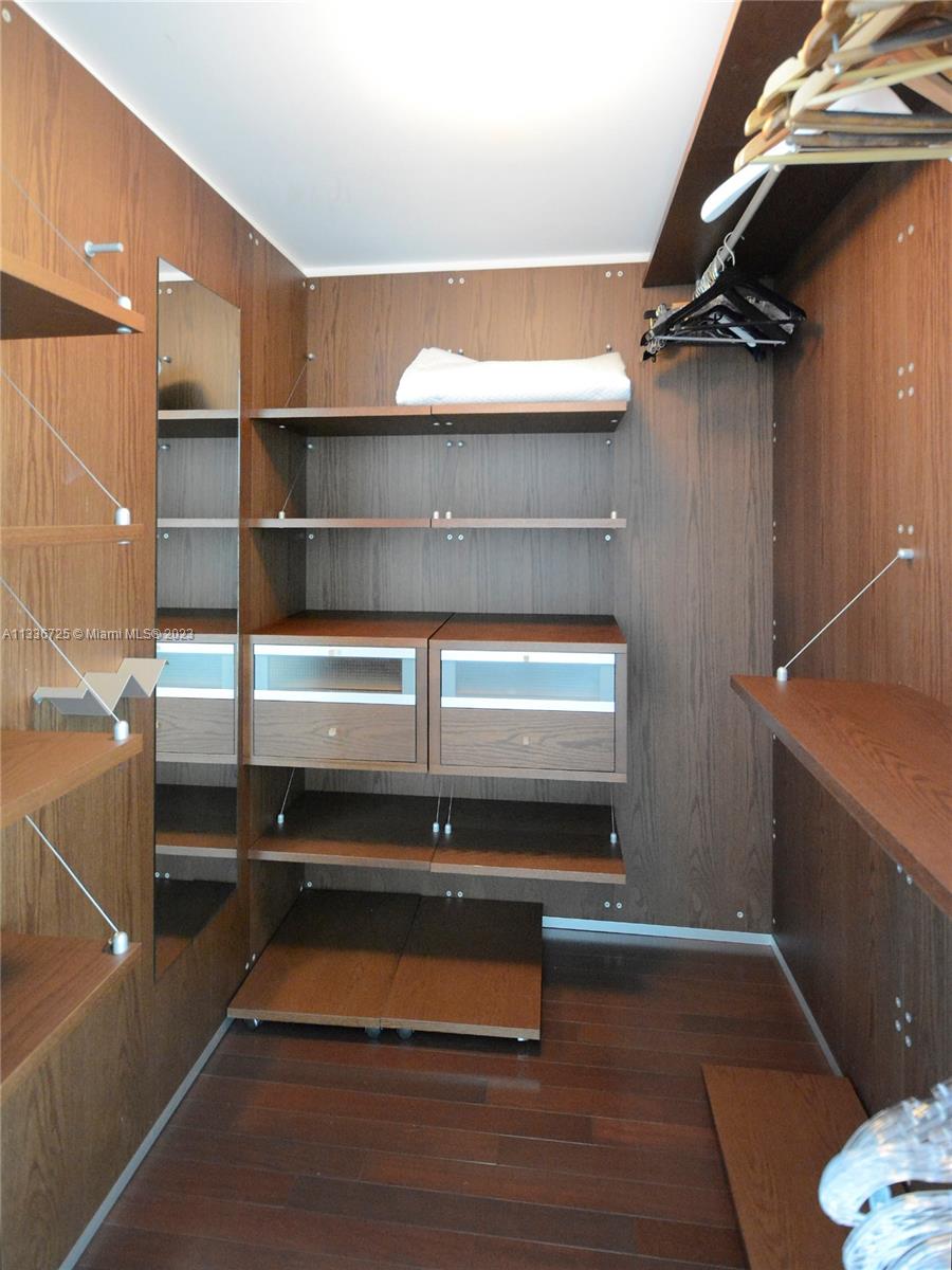 450 Alton Road, Unit 2006 Miami Beach, FL 33139 - Photo 13 of 34