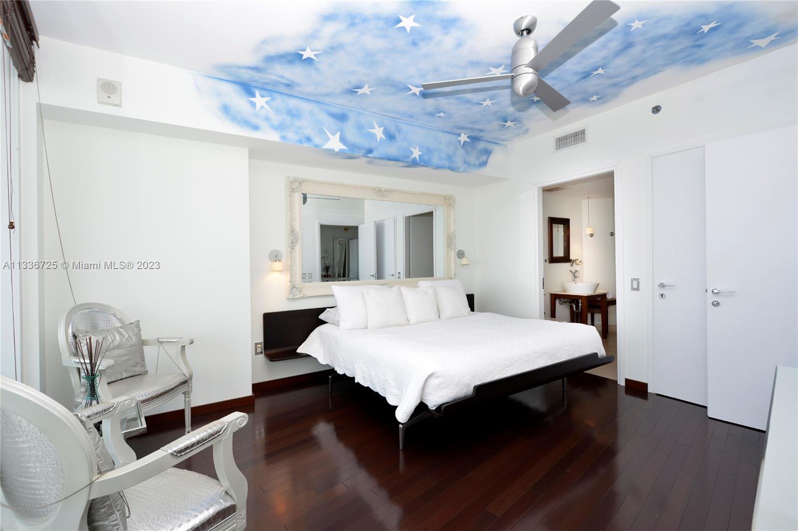 450 Alton Road, Unit 2006 Miami Beach, FL 33139 - Photo 19 of 34