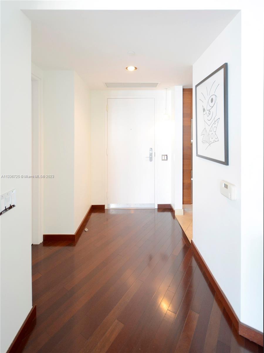 450 Alton Road, Unit 2006 Miami Beach, FL 33139 - Photo 8 of 34