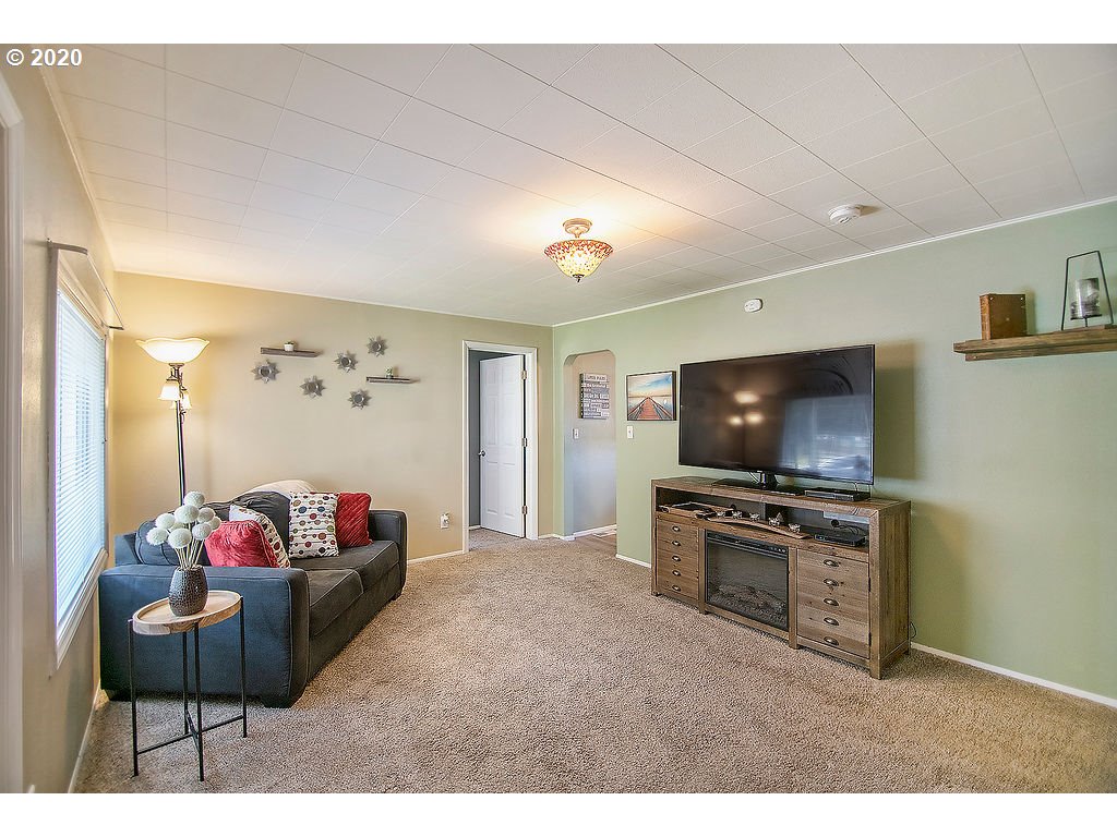 2908 Larch Street Longview, WA 98632 - Photo 2 of 27