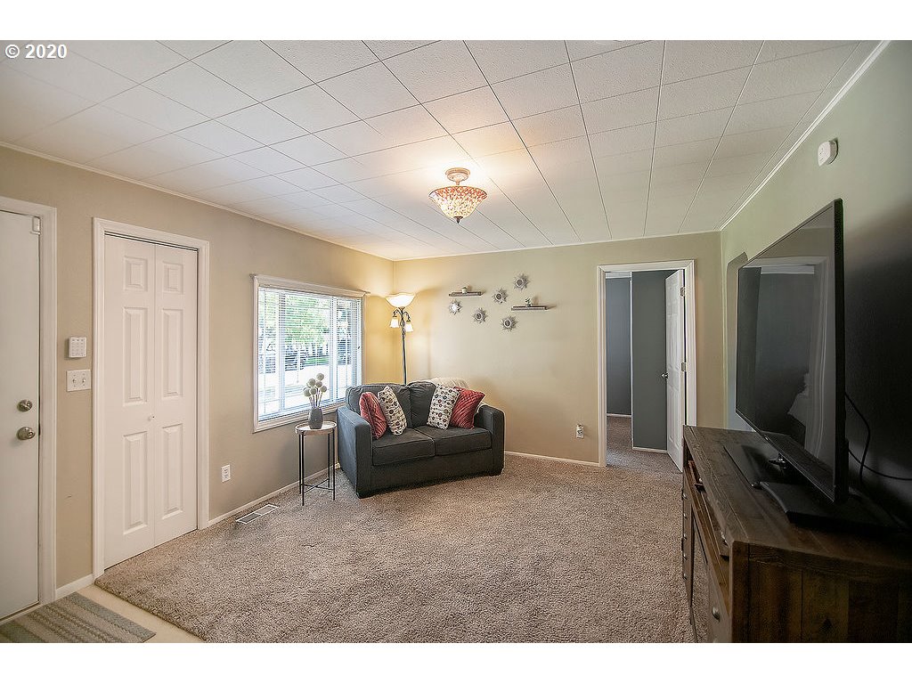 2908 Larch Street Longview, WA 98632 - Photo 3 of 27