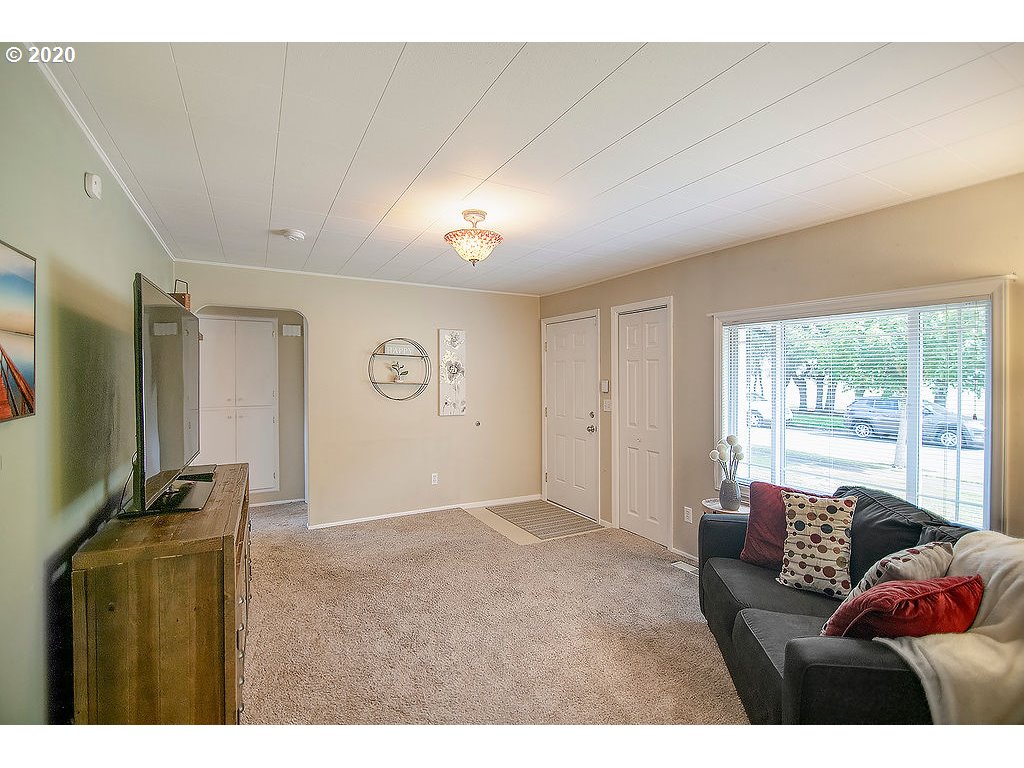 2908 Larch Street Longview, WA 98632 - Photo 4 of 27