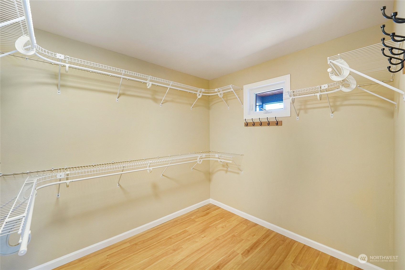 15060 Fir Island Road Mount Vernon, WA 98273 - Photo 13 of 36 Gallery Image 13