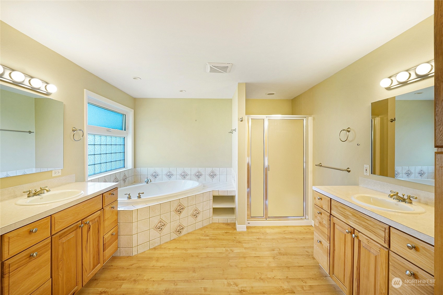 15060 Fir Island Road Mount Vernon, WA 98273 - Photo 15 of 36 Gallery Image 15