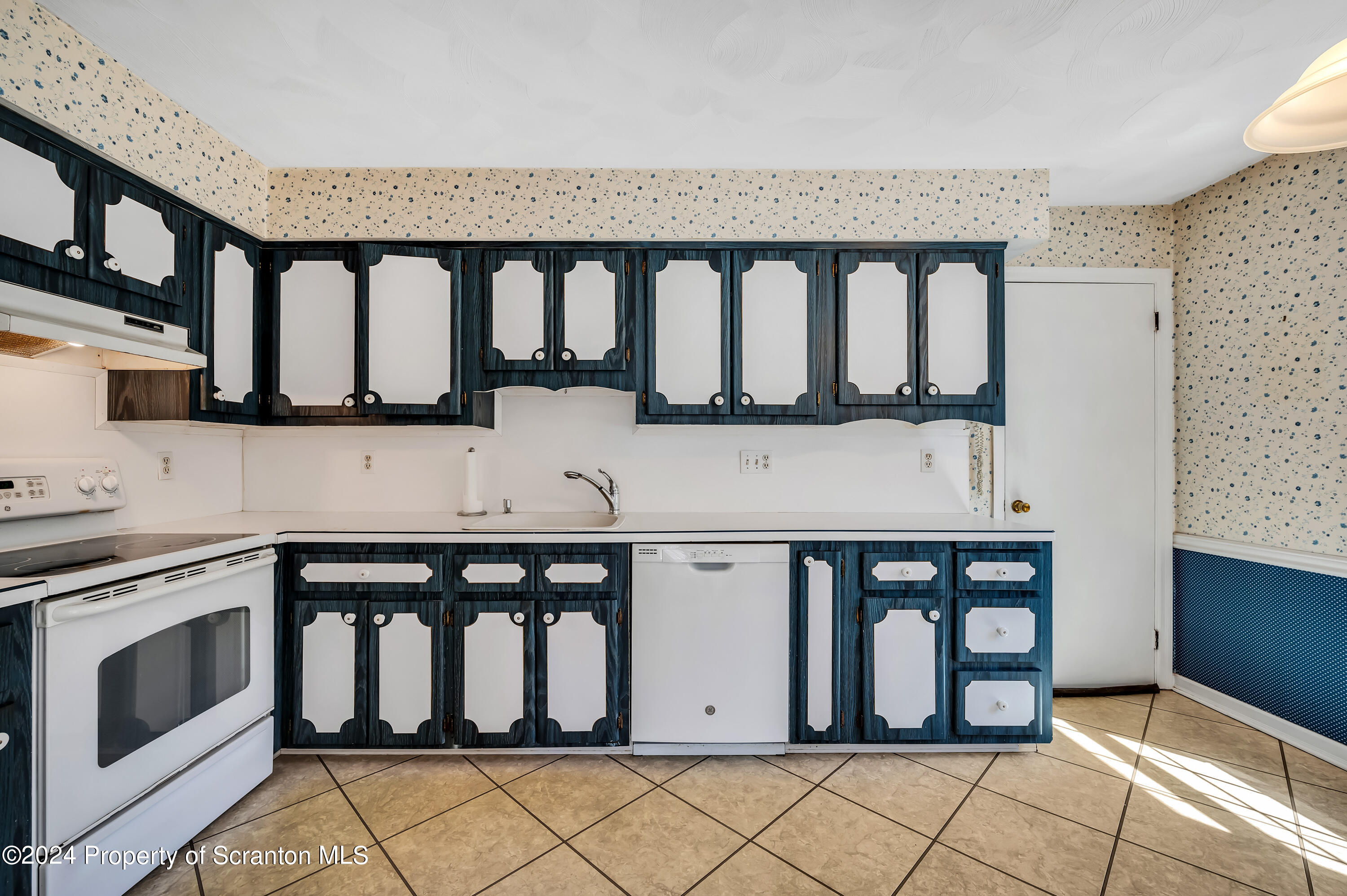 113 T Rt 361 Moscow, PA 18444 - Photo 12 of 31 Gallery Image 12