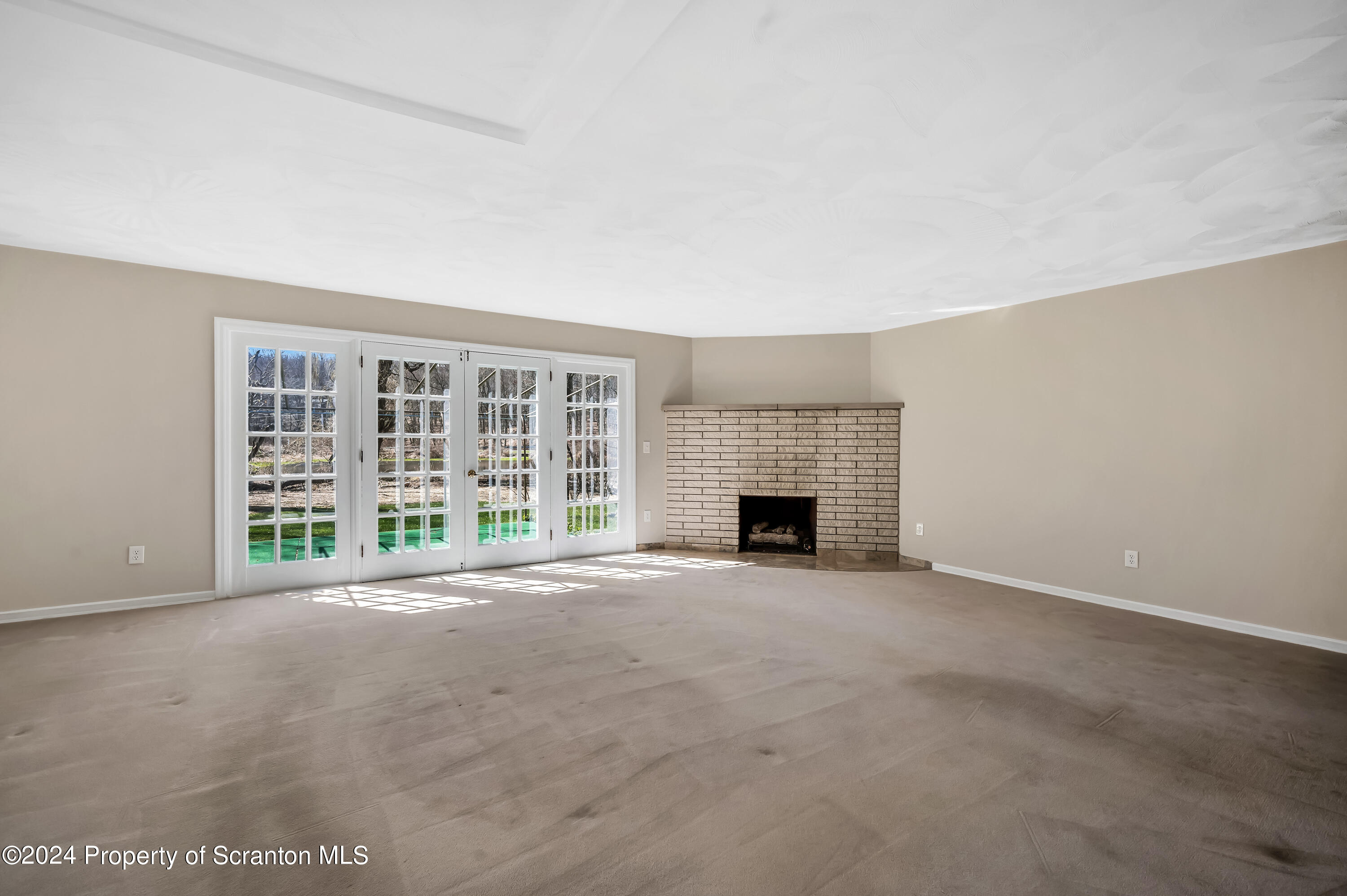 113 T Rt 361 Moscow, PA 18444 - Photo 10 of 31 Gallery Image 10