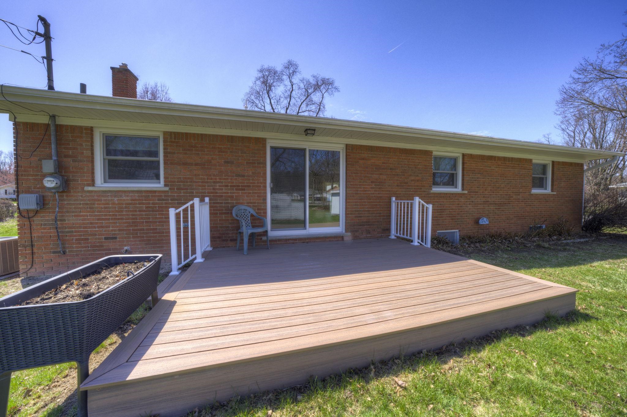 634 Sheridan Road Traverse City, MI 49686 - Photo 5 of 42 1932833-3ccd5a6c-01ec-41af-8d13-f6ff62d00c95.JPG