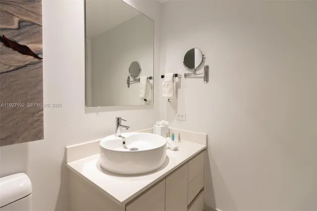 $435,000 | 2602 East Hallandale Beach Boulevard, Unit R708, Hallandale Beach, FL 33009