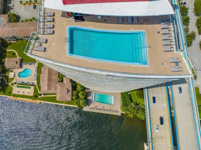 $435,000 | 2602 East Hallandale Beach Boulevard, Unit R708, Hallandale Beach, FL 33009