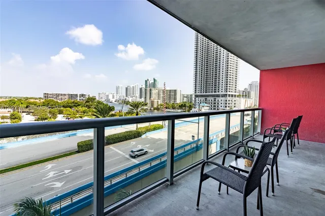 $435,000 | 2602 East Hallandale Beach Boulevard, Unit R708, Hallandale Beach, FL 33009