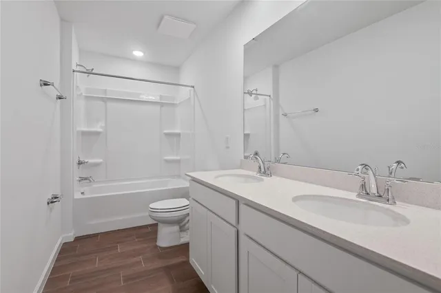 $366,700 | 741 Lake Dell Drive, Dundee, FL 33838