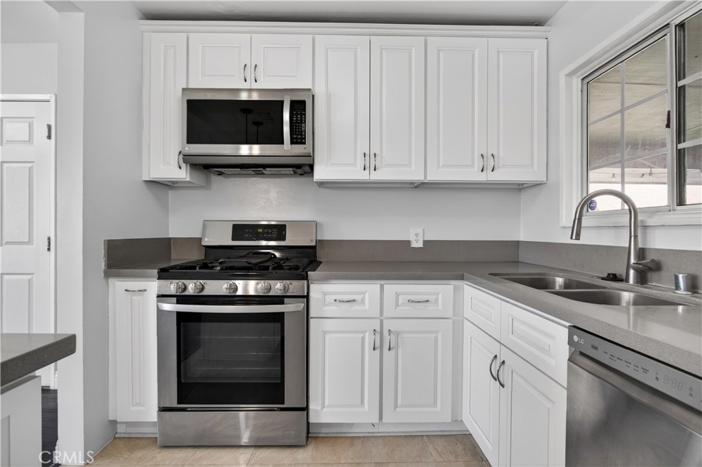 11812 Orr And Day Road Norwalk, CA 90650 - Photo 12 of 28