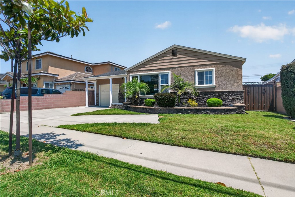 11812 Orr And Day Road Norwalk, CA 90650 - Photo 3 of 28
