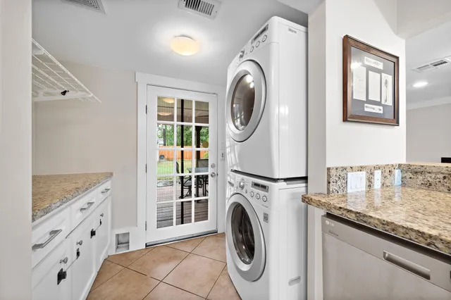 $2,850 | 954 West 41st Street, Houston, TX 77018