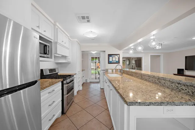 $2,850 | 954 West 41st Street, Houston, TX 77018