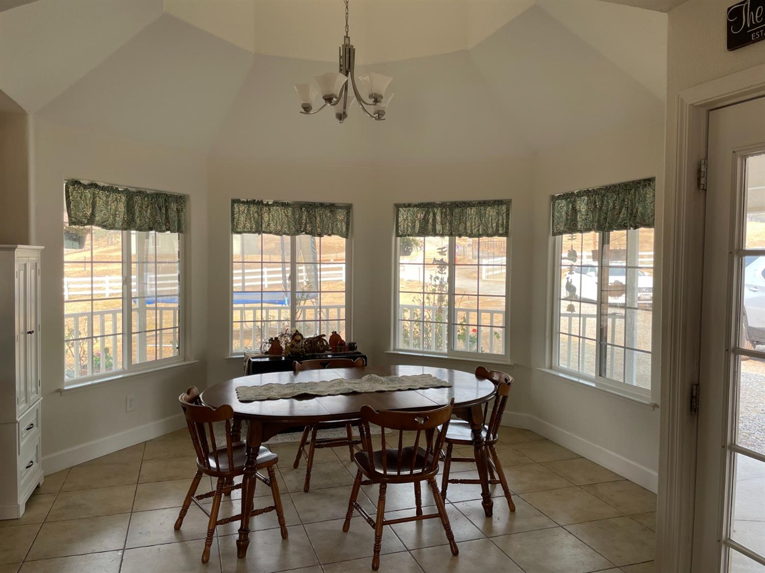 6366 Big Oak Road Sanger, CA 93657 - Photo 9 of 81 Gallery Image 9