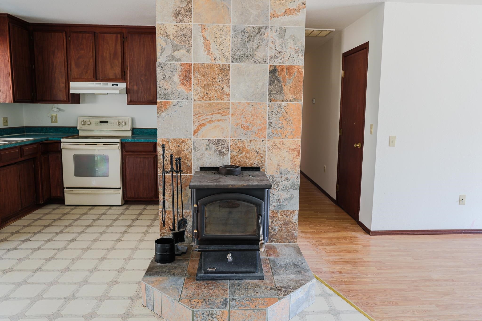 15638 Klamathon Road Hornbrook, CA 96044 - Photo 3 of 19 Gallery Image 3