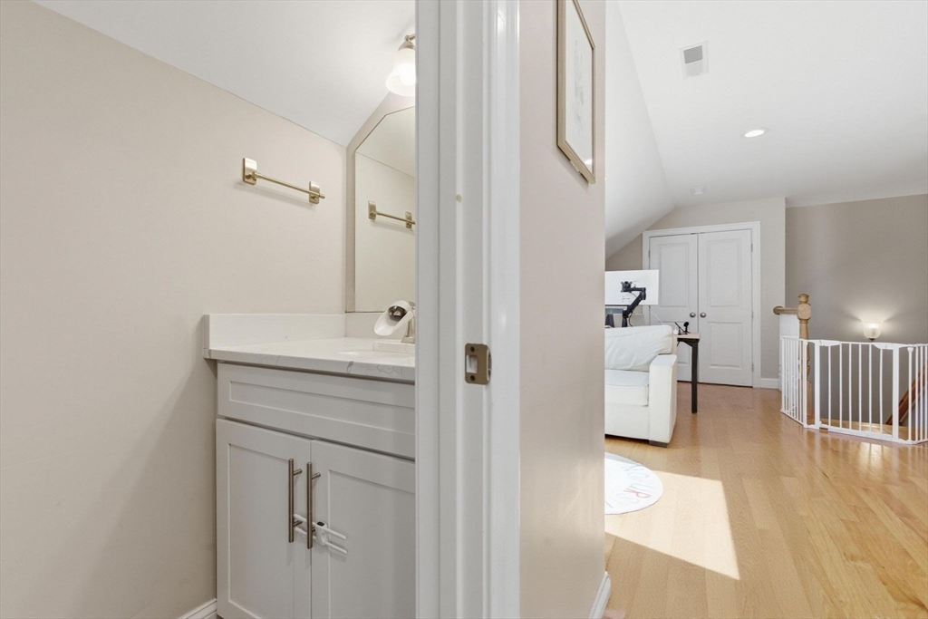 7 Spring Court, Unit A Woburn, MA 01801 - Photo 35 of 40