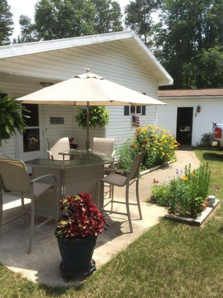 1876 North Ridge Road Mears, MI 49436 - Photo 1 of 16 Primary Photo