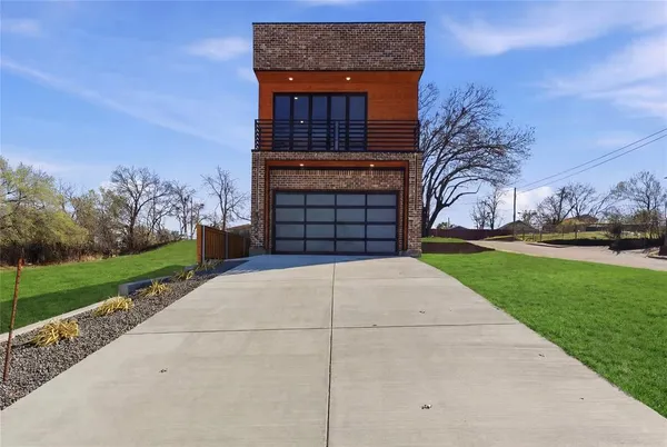 $559,000 | 1402 Hutchins Avenue, Dallas, TX 75203