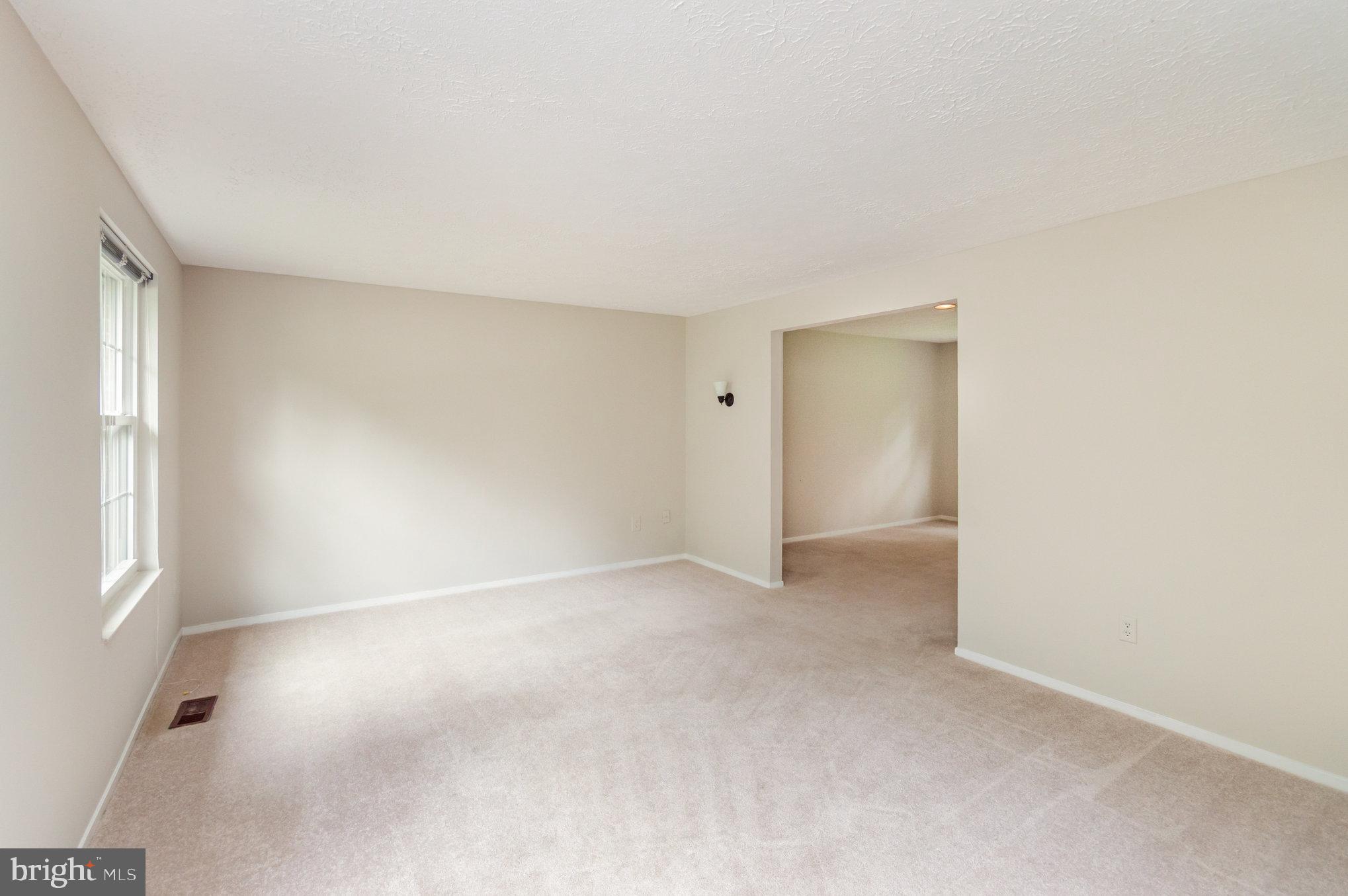 5713 Heming Avenue Springfield, VA 22151 - Photo 5 of 25