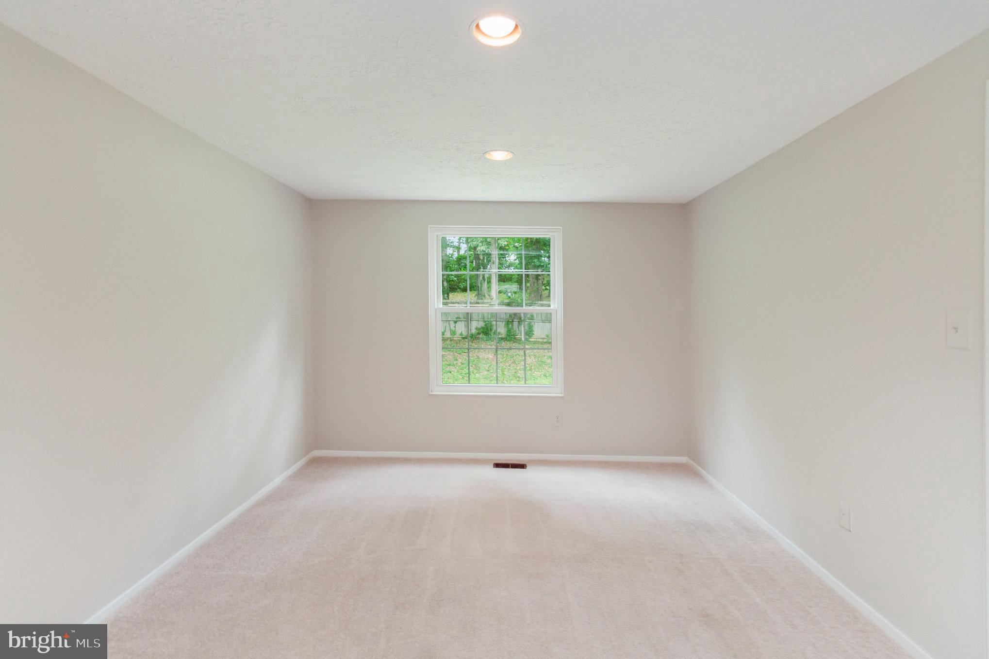 5713 Heming Avenue Springfield, VA 22151 - Photo 7 of 25