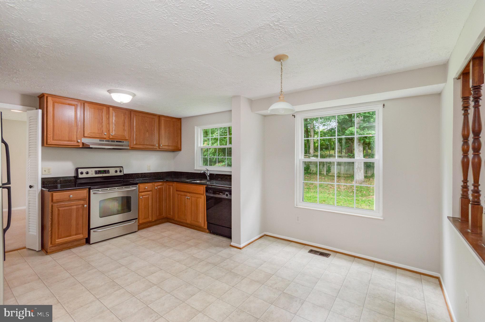 5713 Heming Avenue Springfield, VA 22151 - Photo 9 of 25