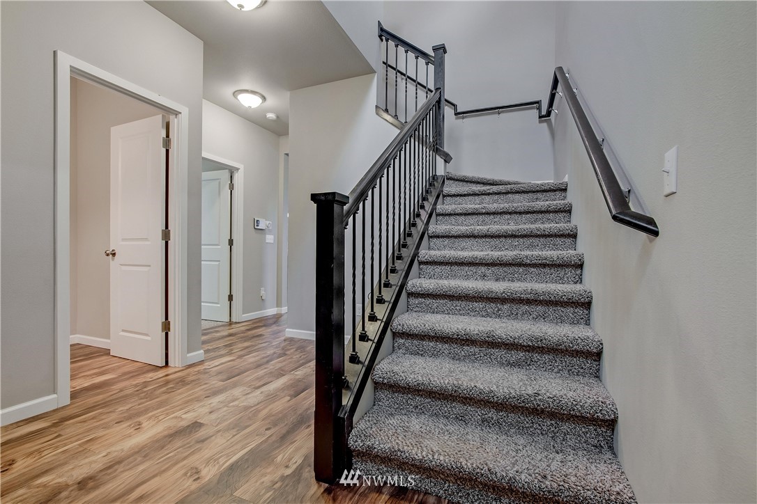 24104 185th Loop Southeast Covington, WA 98042 - Photo 5 of 31 Gallery Image 5