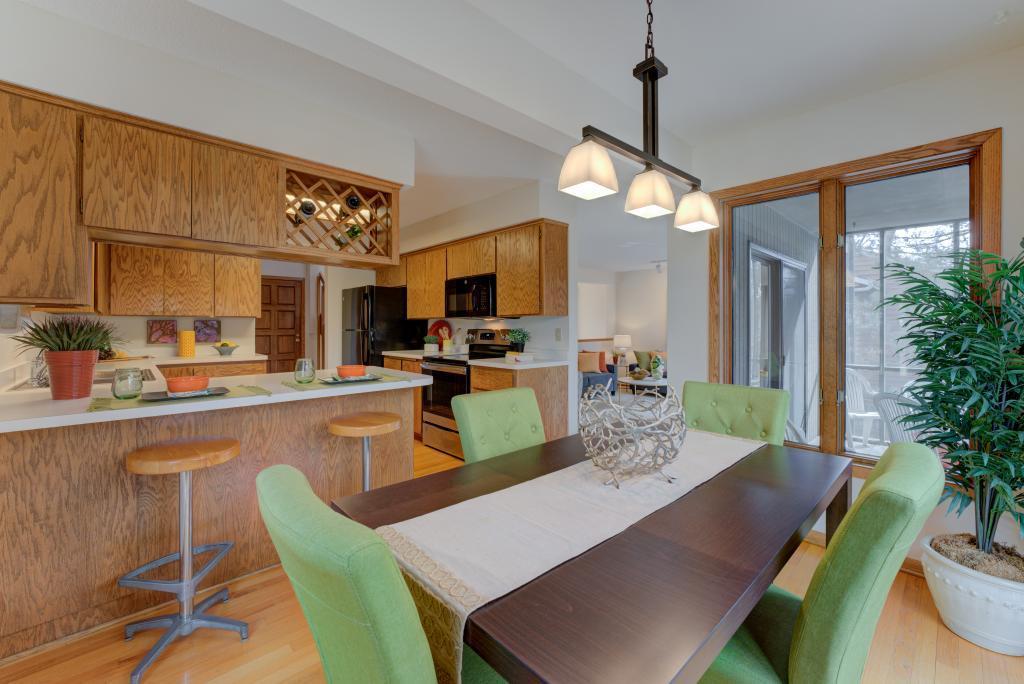 8640 Lakeview Road Bloomington, MN 55438 - Photo 13 of 26 Gallery Image 13