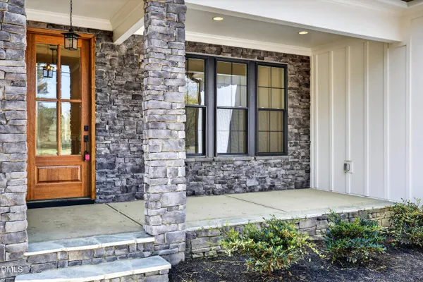 $4,100 | 1625 North Main Street, Holly Springs, NC 27540