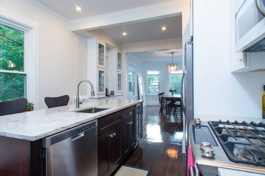 30 Stanton Road, Unit 1 Brookline, MA 02445 - Photo 9 of 23
