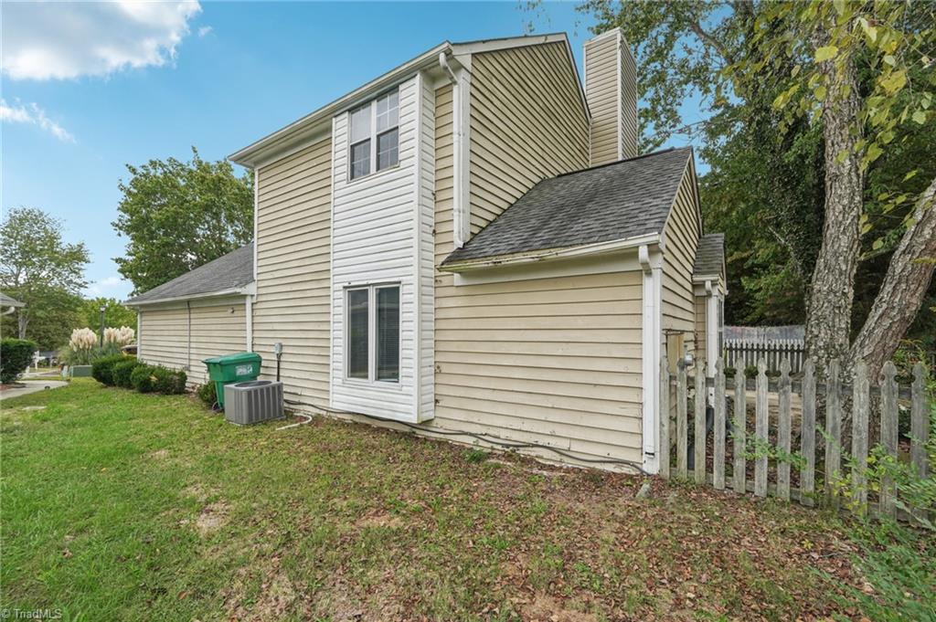 3221 Pipers Way High Point, NC 27265 - Photo 24 of 27