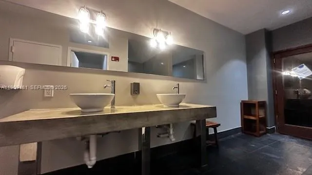 $2,250 | 133 Northeast 2nd Avenue, Unit 617, Miami, FL 33132