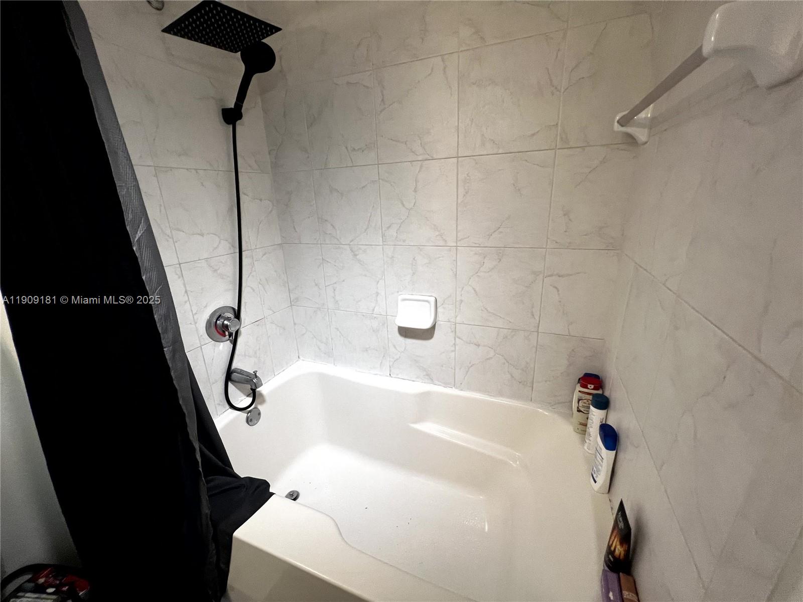 133 Northeast 2nd Avenue, Unit 617 Miami, FL 33132 - Photo 8 of 38