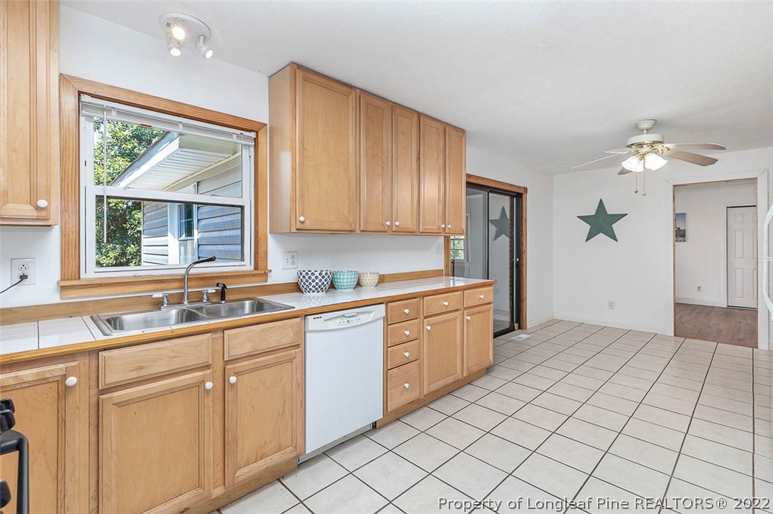 409 Lancaster Road Fayetteville, NC 28303 - Photo 4 of 24 Gallery Image 4