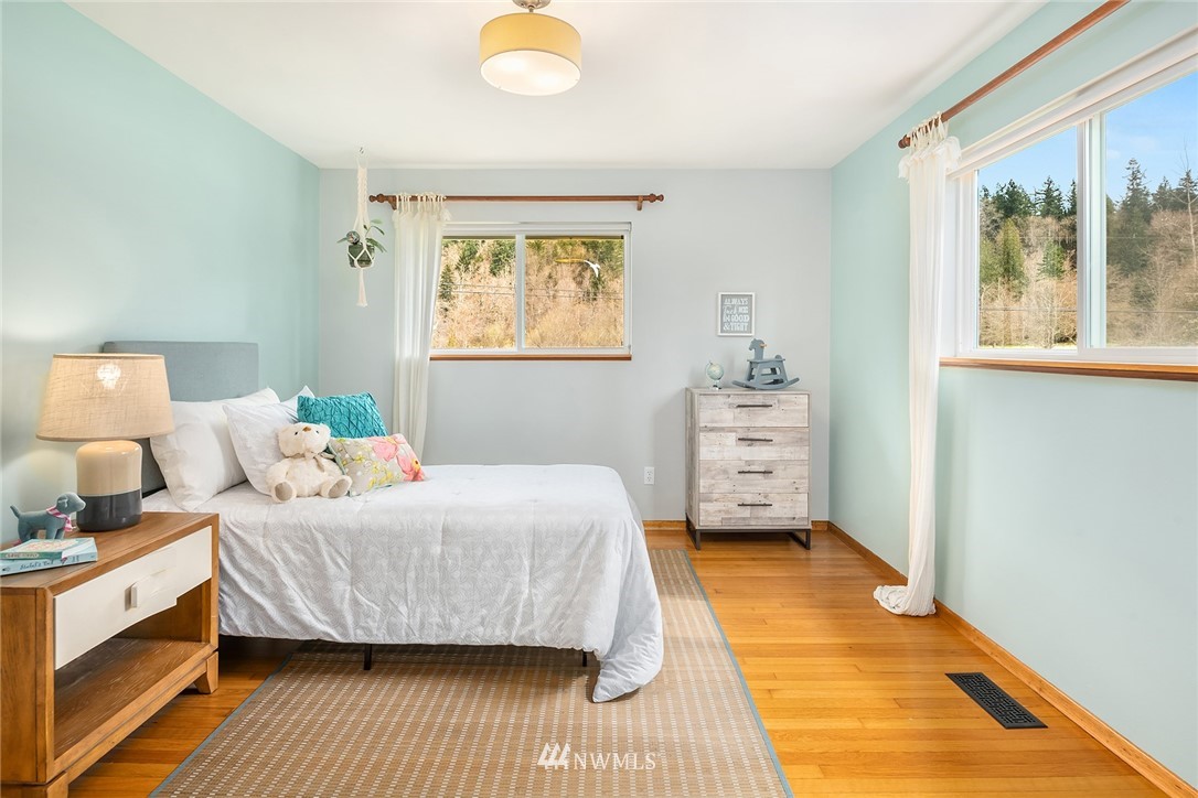 19211 Maxwell Road Southeast Maple Valley, WA 98038 - Photo 13 of 31