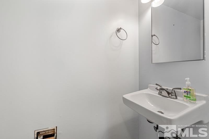 3985 Covington Way, Unit B Reno, NV 89503 - Photo 8 of 15 Photo 8