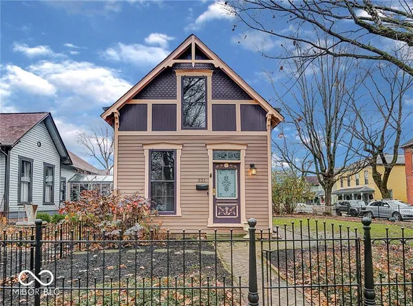 $2,800 | 321 North Park Avenue, Indianapolis, IN 46202