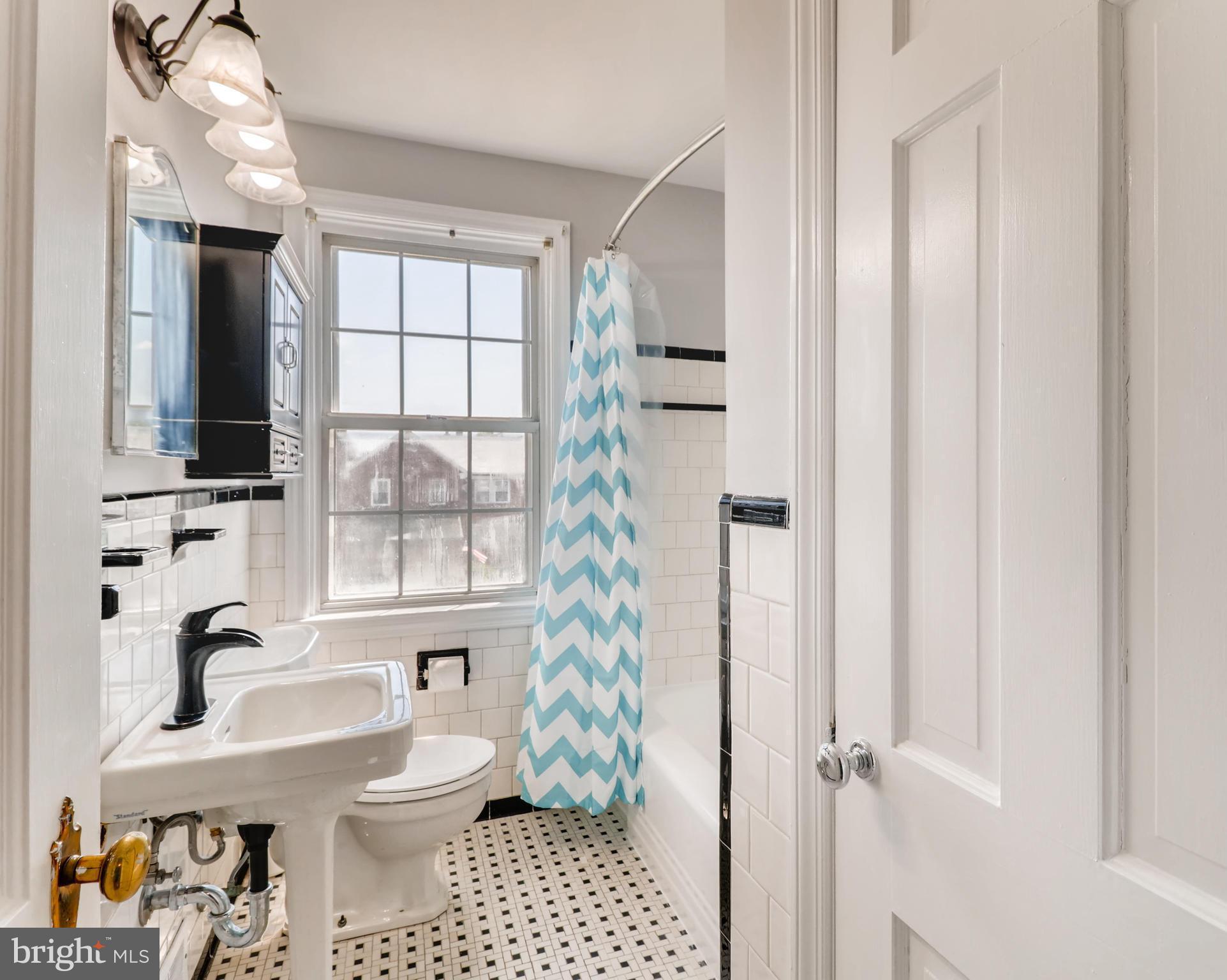 340 Whitfield Road Baltimore, MD 21228 - Photo 15 of 34