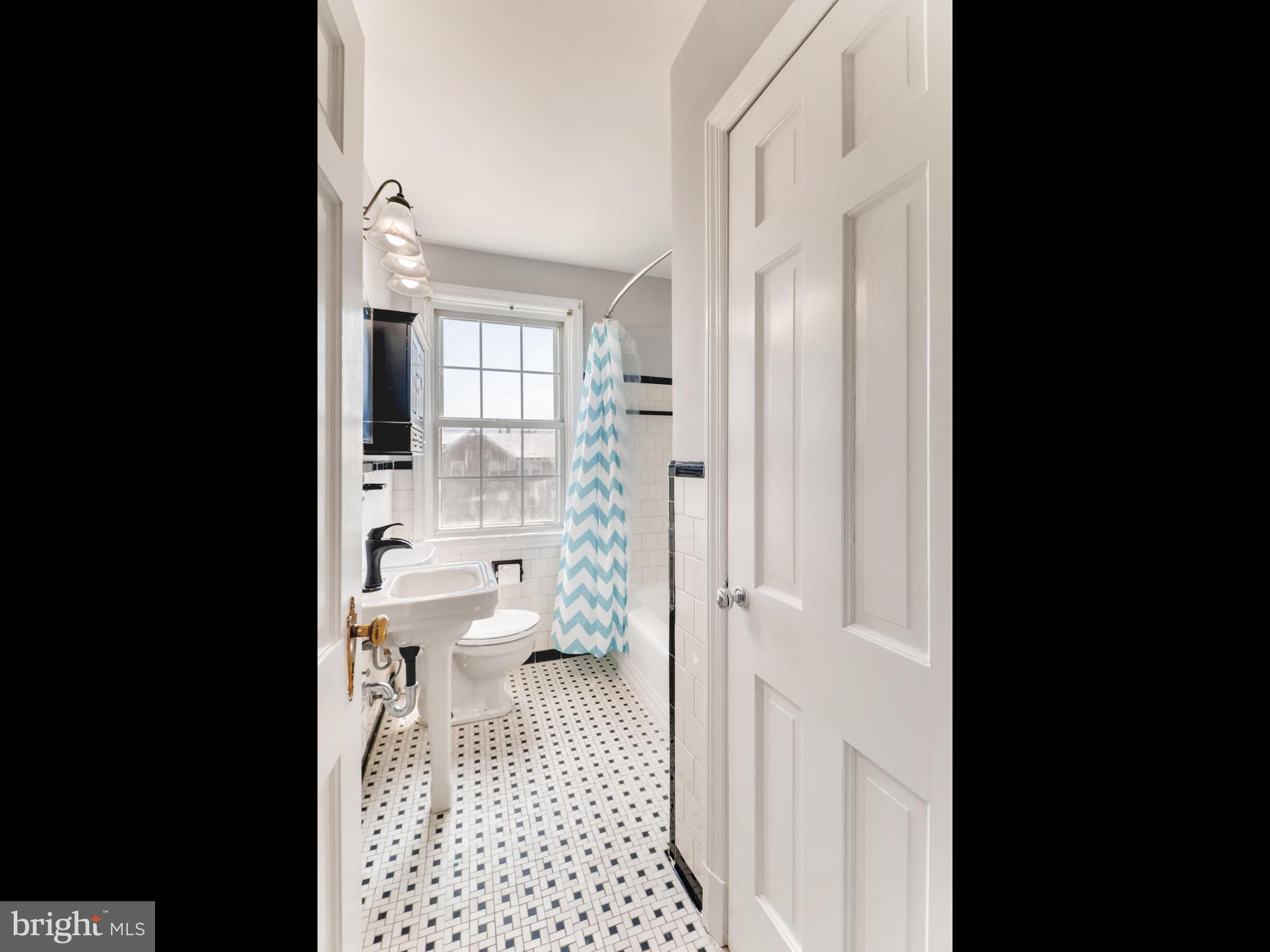 340 Whitfield Road Baltimore, MD 21228 - Photo 16 of 34