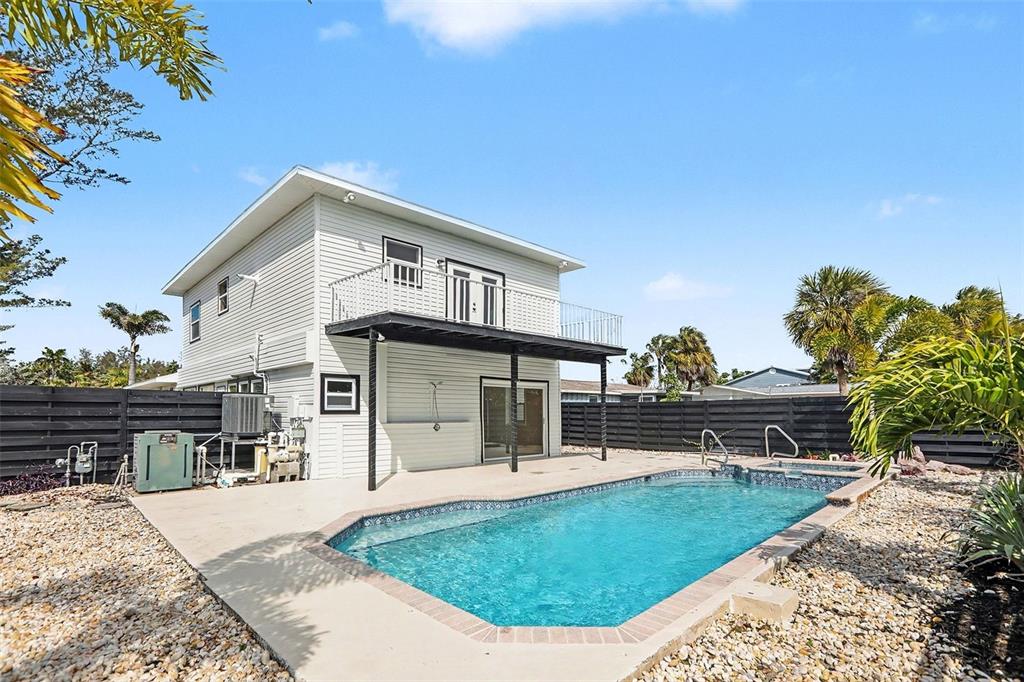 580 Russell Street Longboat Key, FL 34228 - Photo 32 of 35