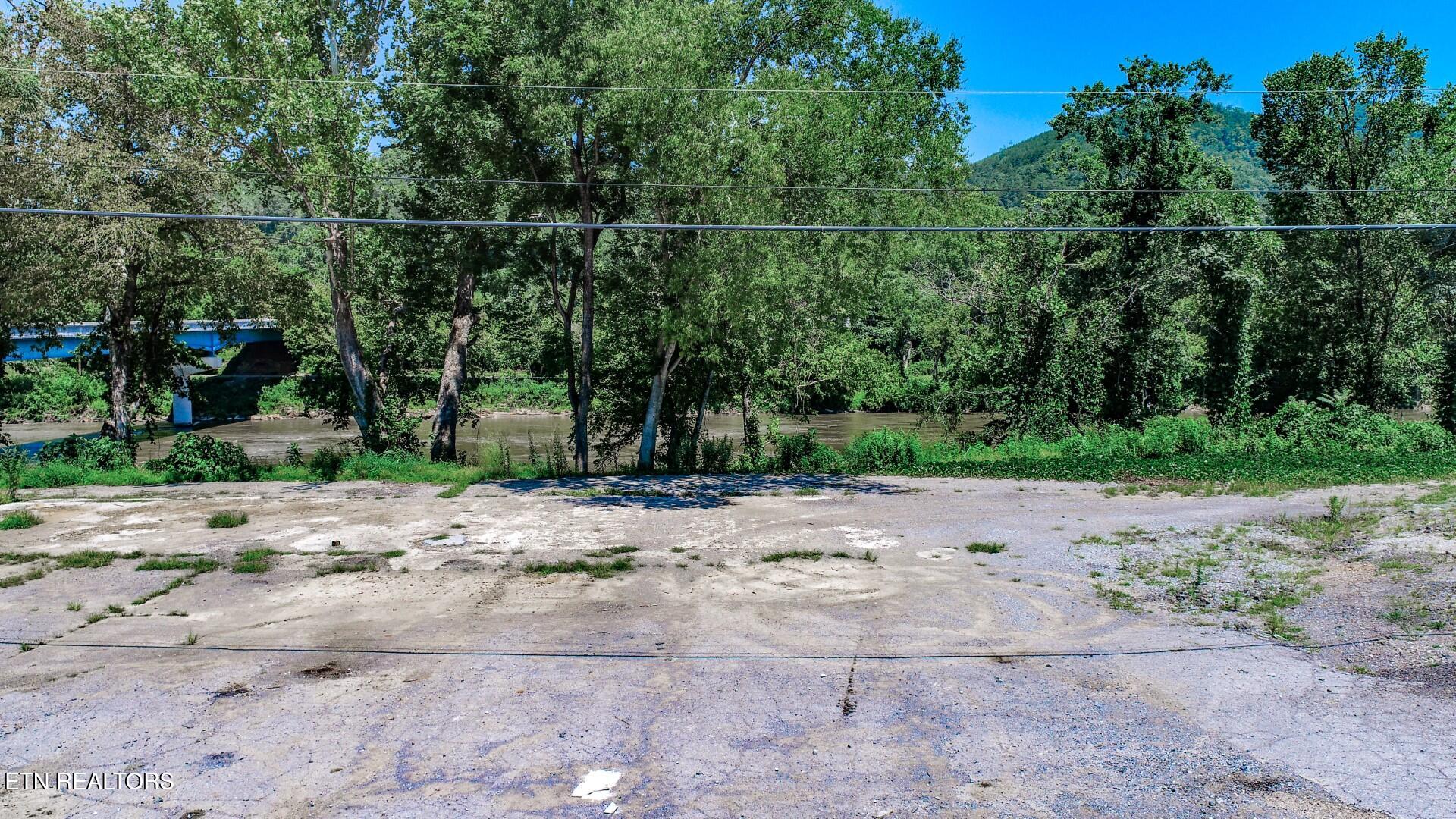 24.00 Fugate Road Del Rio, TN 37727 - Photo 17 of 27 17