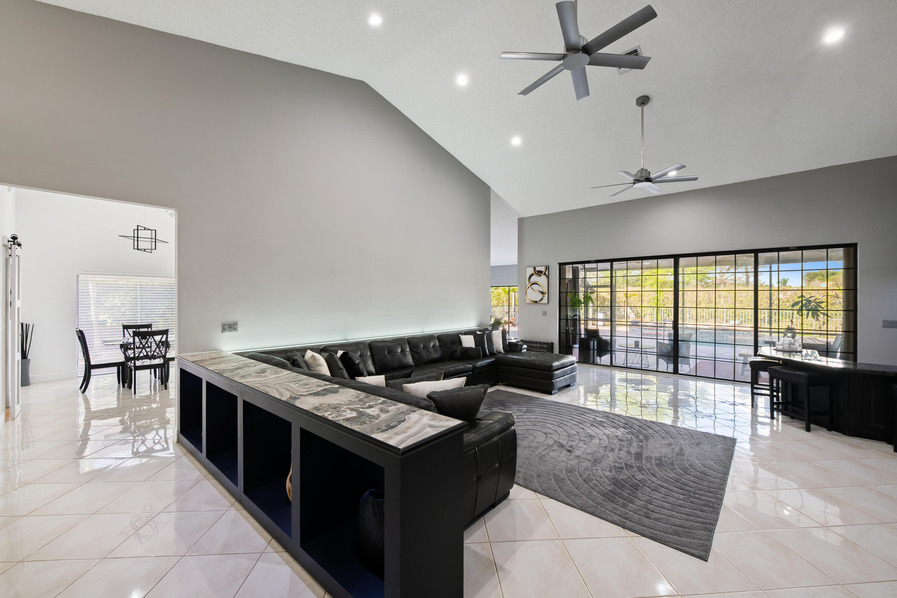 8505 Northwest 77th Street Tamarac, FL 33321 - Photo 12 of 57 Great room