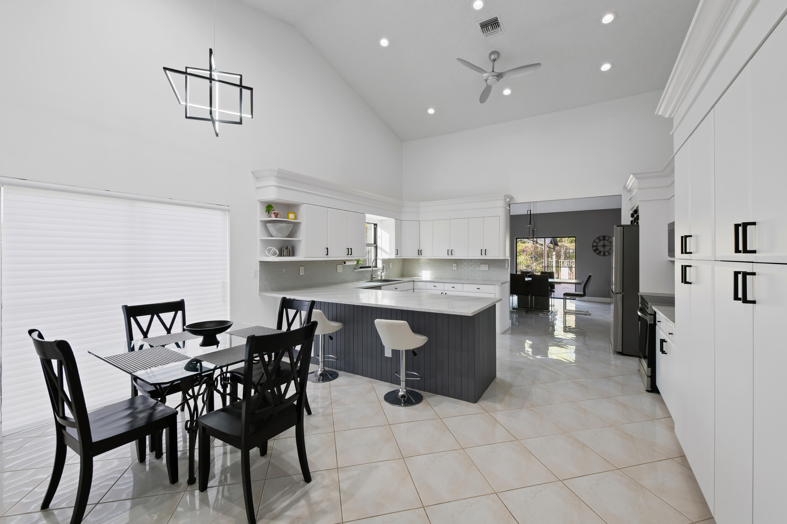 8505 Northwest 77th Street Tamarac, FL 33321 - Photo 14 of 57 Breakfast dining