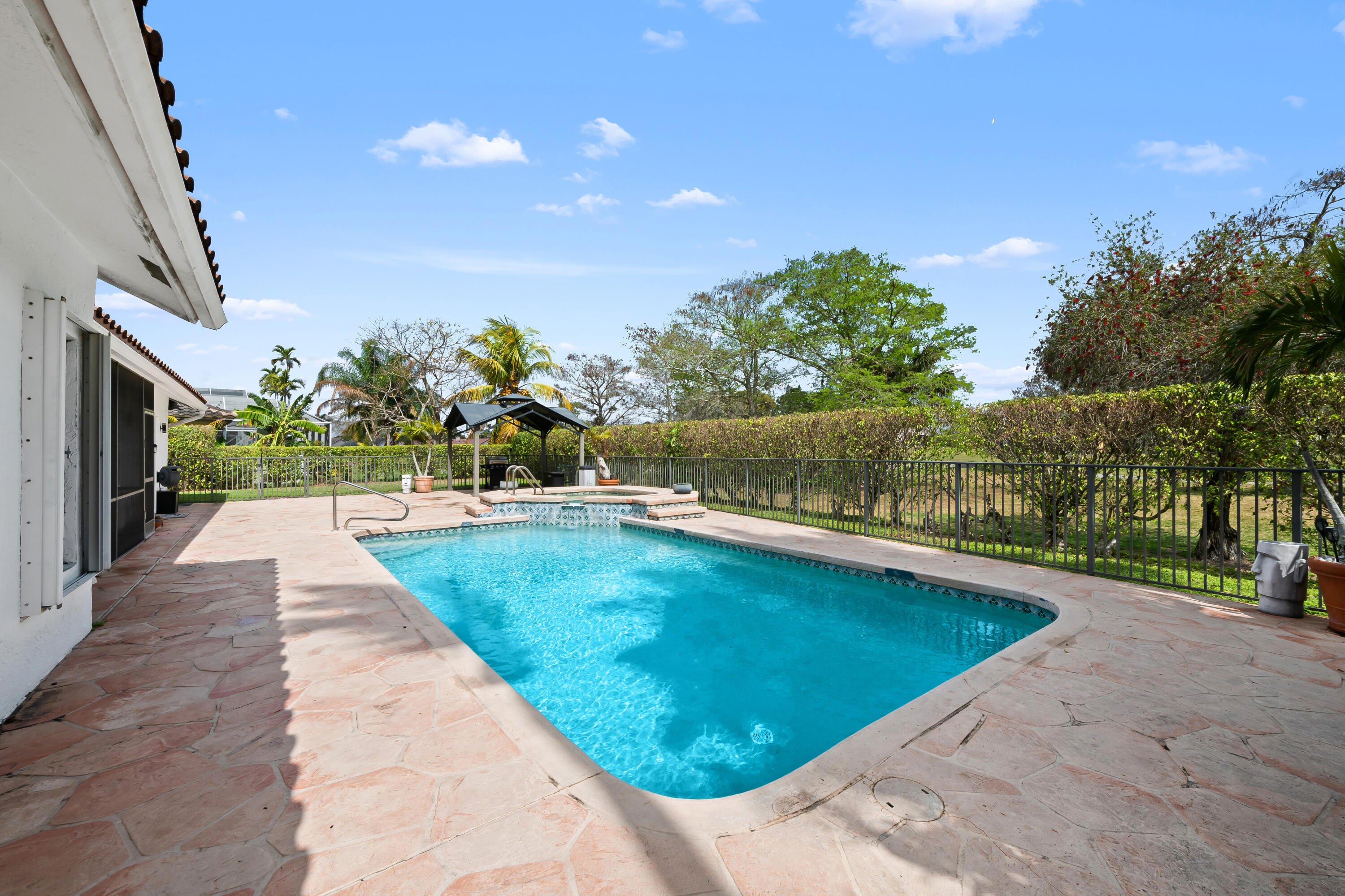 8505 Northwest 77th Street Tamarac, FL 33321 - Photo 2 of 57 Pool