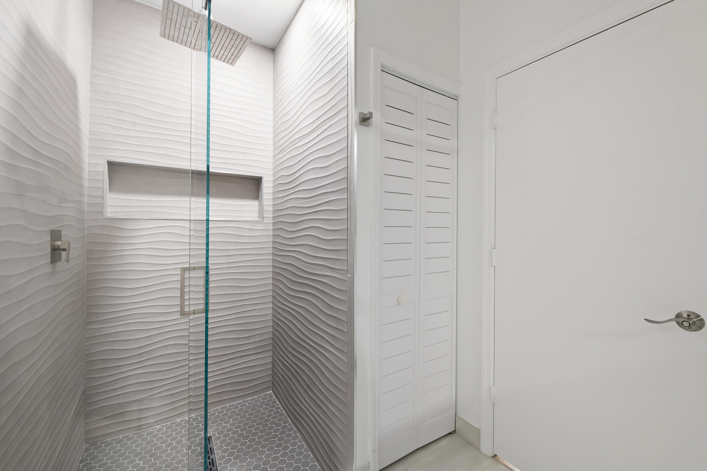 8505 Northwest 77th Street Tamarac, FL 33321 - Photo 31 of 57 Master bath 1