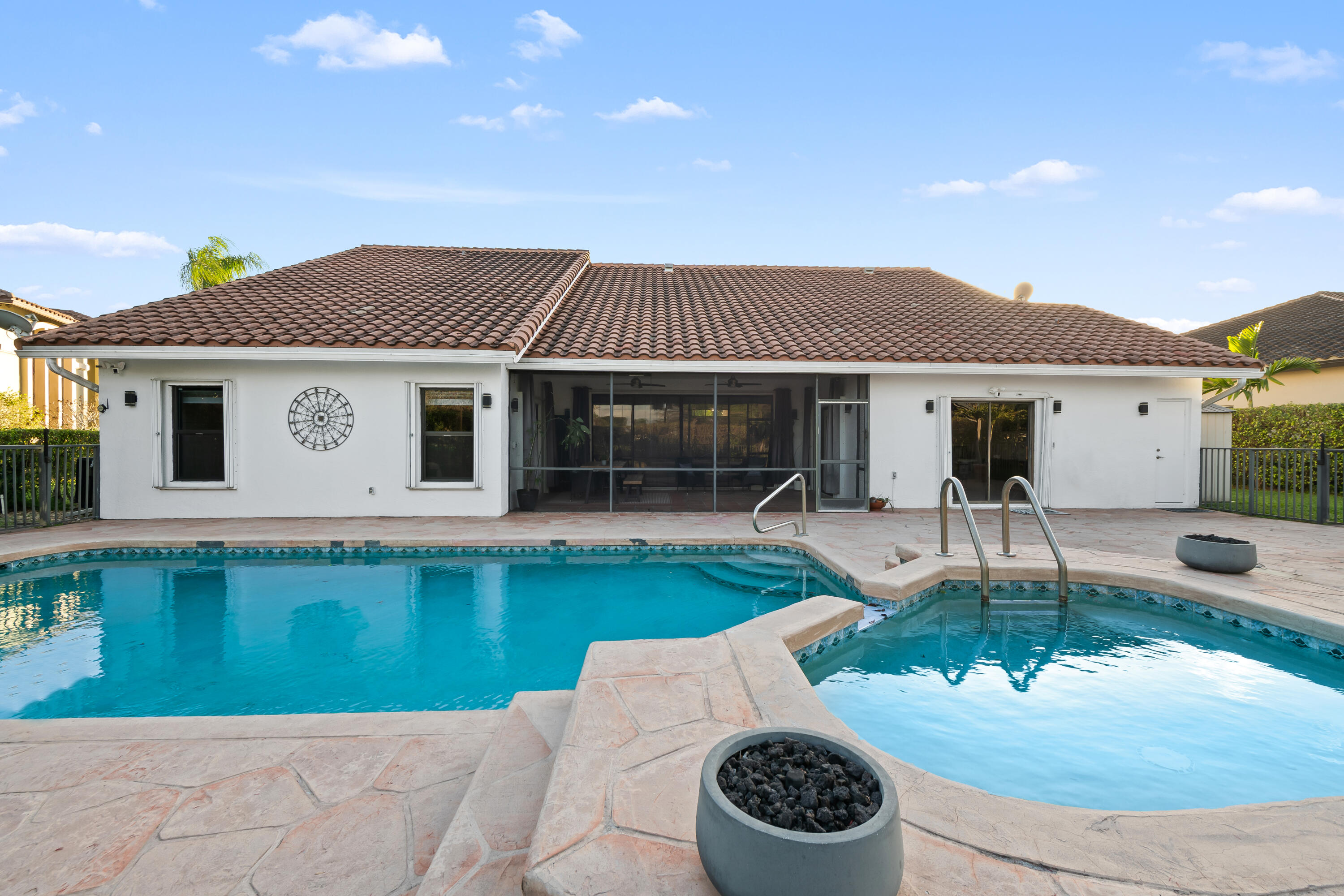 8505 Northwest 77th Street Tamarac, FL 33321 - Photo 39 of 57 Back of home