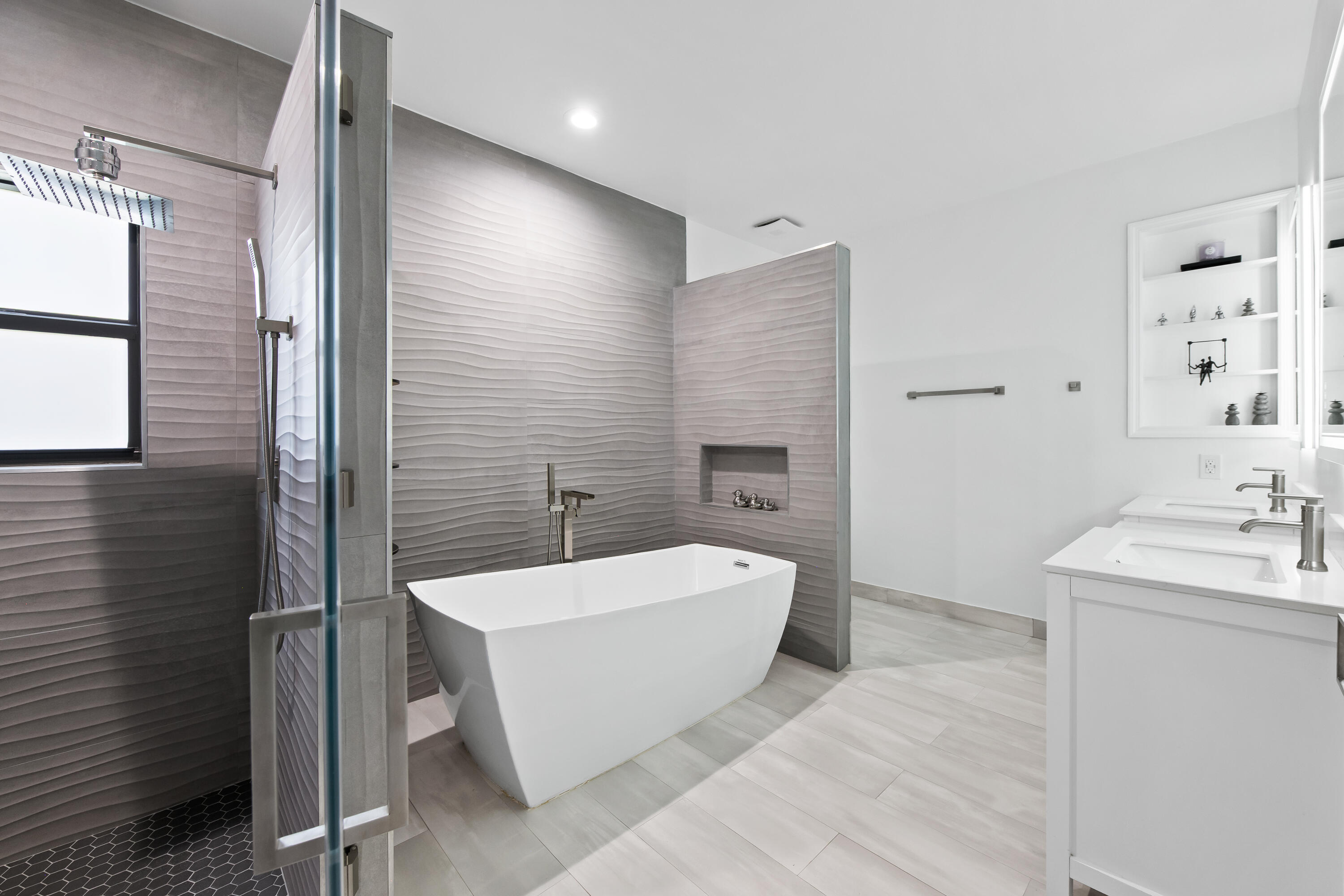 8505 Northwest 77th Street Tamarac, FL 33321 - Photo 4 of 57 Master bath 2